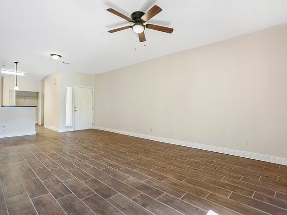 4th image of 4755 Playpen Dr