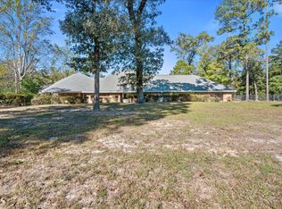 554 Nellwood Dr, Hattiesburg, MS 39402