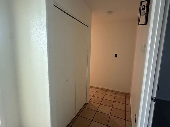 5th image of 1542 N 9th Ave