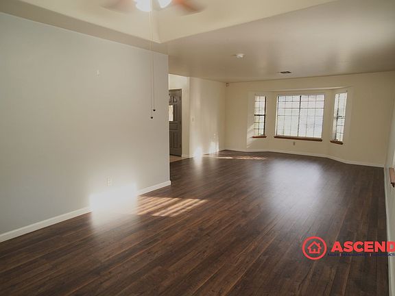 3rd image of 7504 Feather River Dr