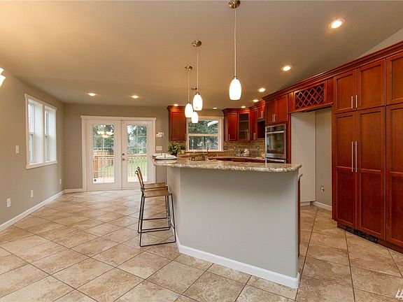 4th image of 6811 Hillgrove Ln SW