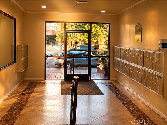 2nd image of 5349 Newcastle Ave APT 34
