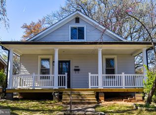 4006 35th St, Mount Rainier, MD 20712