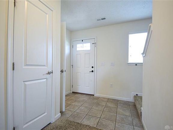 4th image of 534 Recess Dr