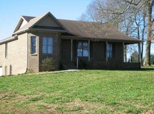 301 Cambridge Ln, Manchester, TN 37355