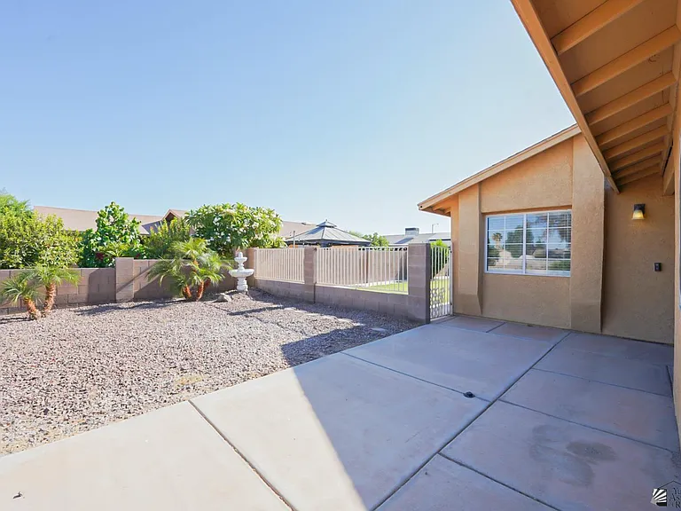 2146 S 47th Ave — Photo 5