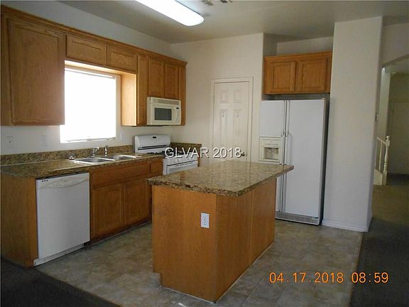 5th image of 32 Rosa Rosales Ct #0