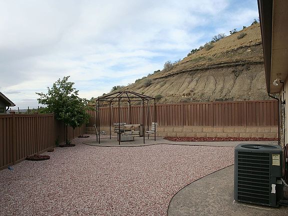 Backyard w/Pergola