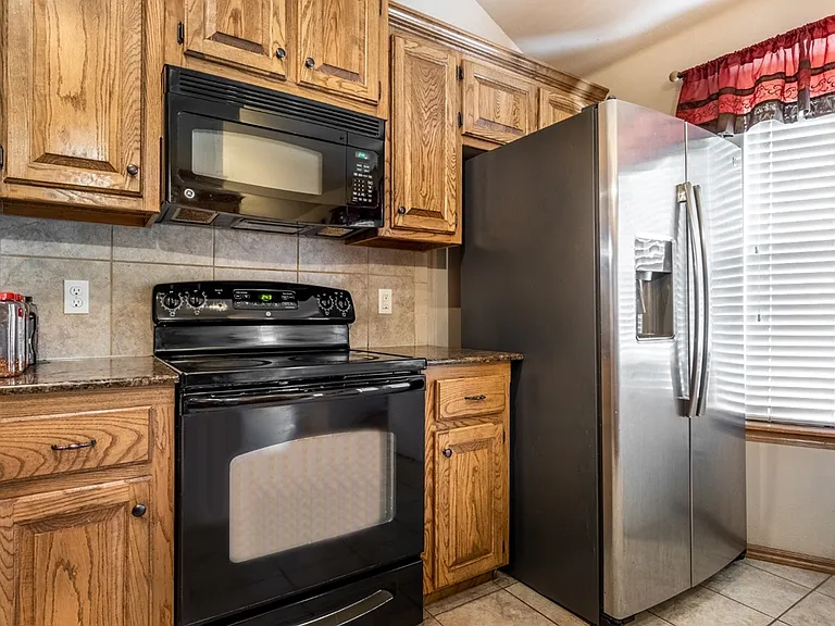 8205 Hillers Rd — Photo 21