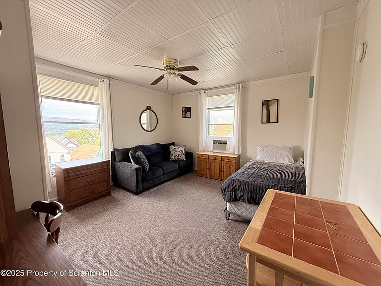 629 Clay Ave #2C — Photo 5