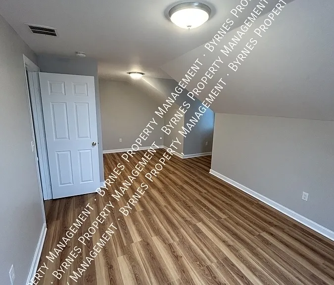 5 Tower St — Photo 13