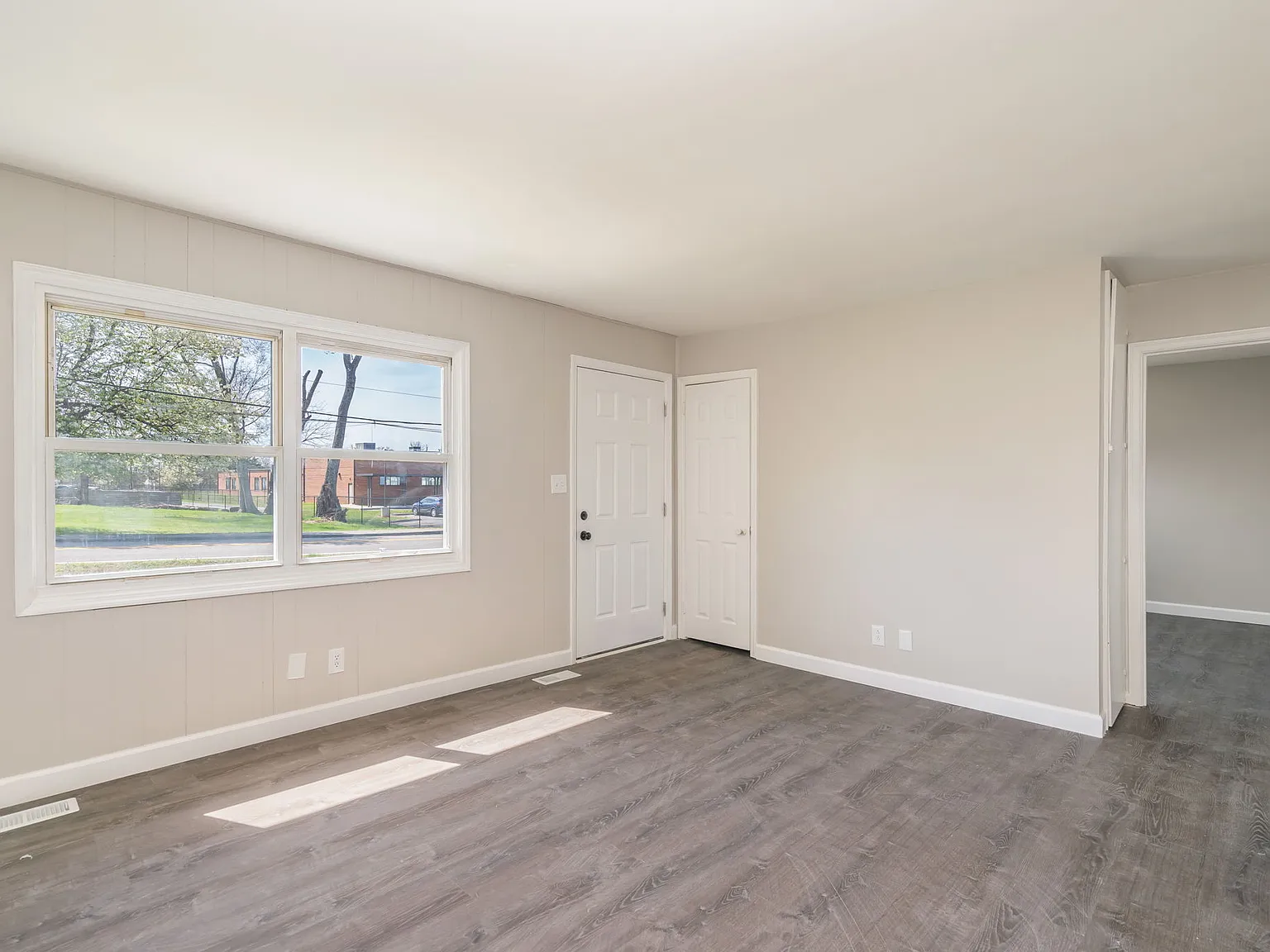 (ACHJH) 4412 High School Road (Duplex) — Photo 3