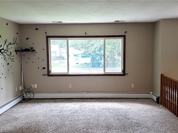 4th image of 7391 Parker Dr