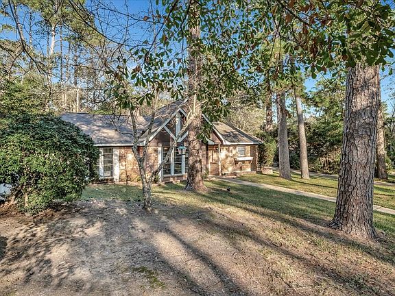 4th image of 2316 Pinecrest Dr