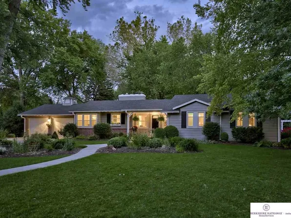 10711 Cedar St, Omaha, NE 68124