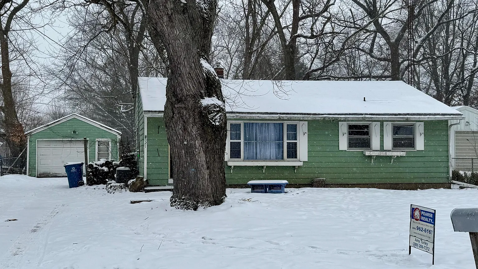 321 Snow Ave photo 1