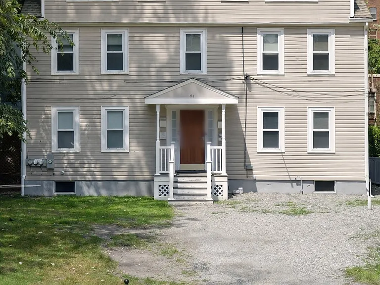 423-429 Franklin Street — Photo 1