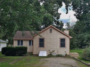 93 Burr Oak Dr, Crystal Lake, IL 60014