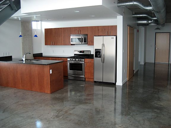 4th image of 101 S 12th St Unit 430