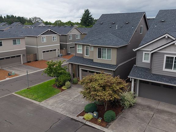 5th image of 3822 SE Willamette Ave