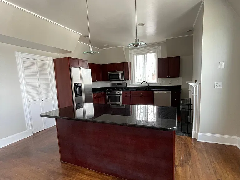 222 Belmont St #2 — Photo 10