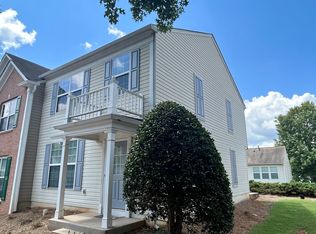933 Prestwyck Ct, Alpharetta, GA 30004