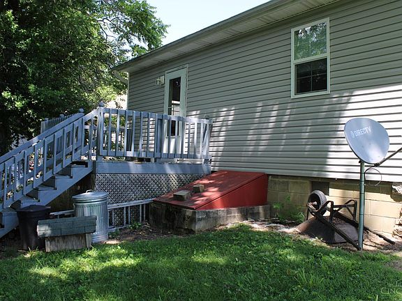 4th image of 109 Water St