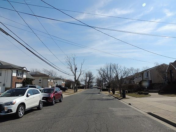 5th image of 3394 5th St
