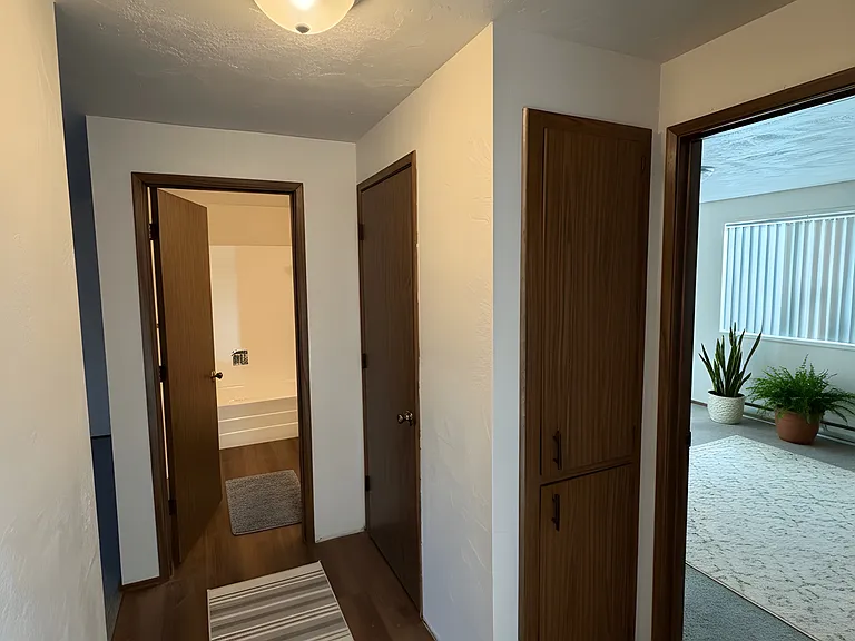 1027 W Washington St #1 — Photo 16
