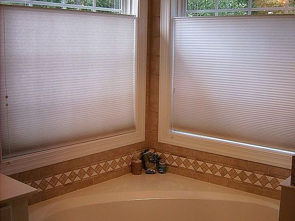 Jacuzzi tub