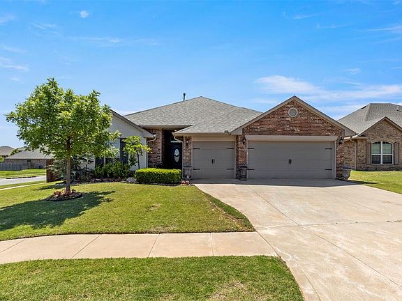 3rd image of 19201 Garden Creek Ln