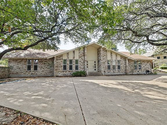 3rd image of 6936 Wildglen Dr