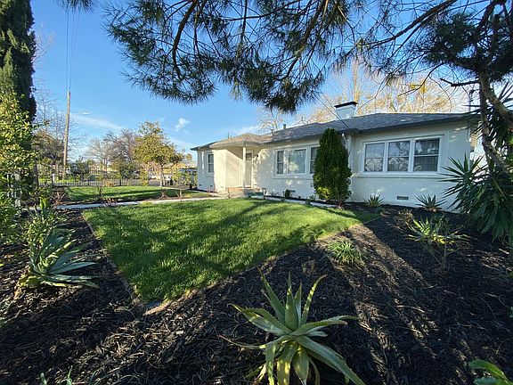 3rd image of 2594 Sonoma St