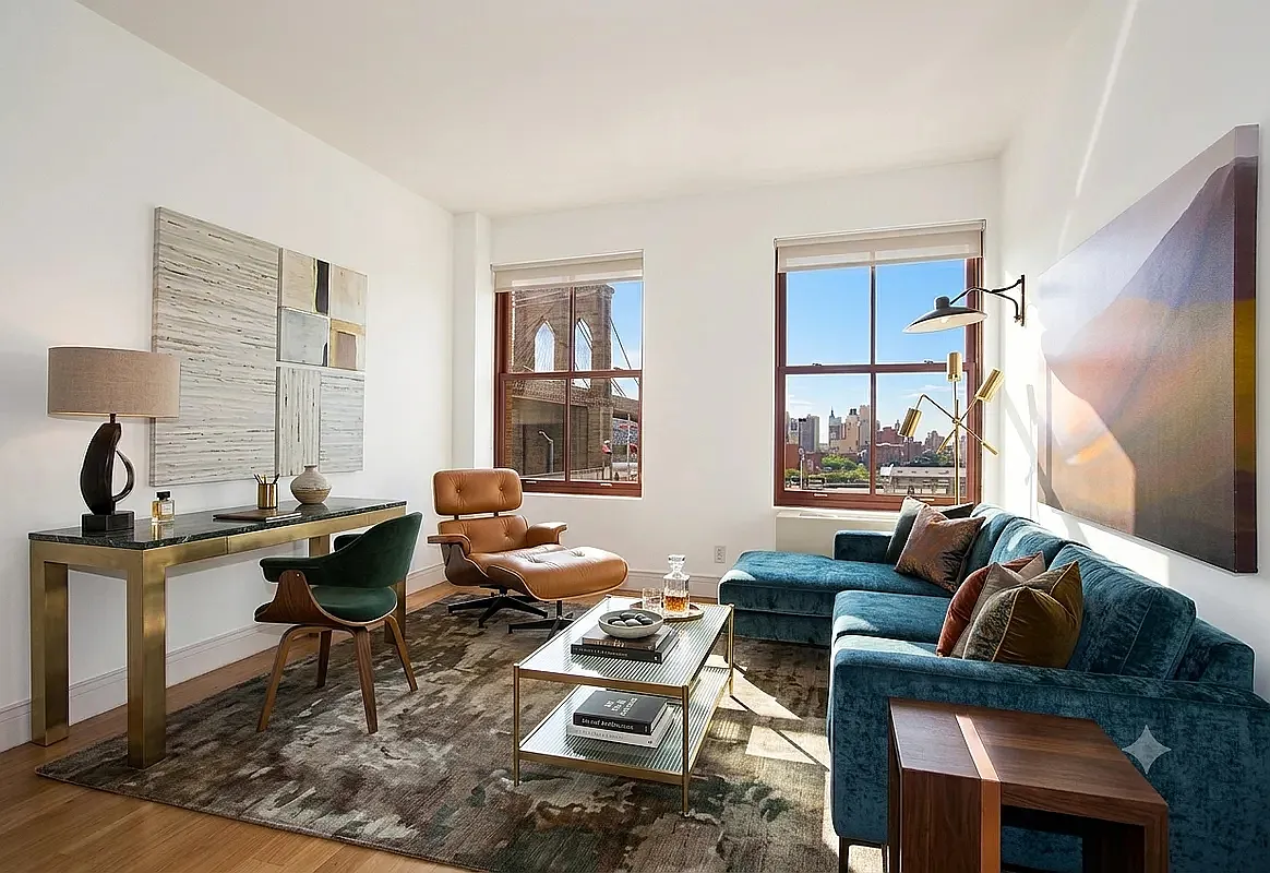 254 Front Street — Photo 1