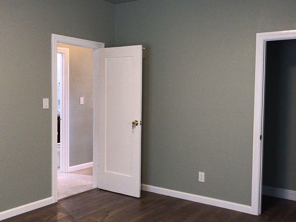 2nd image of 6110 Northside Dr #B