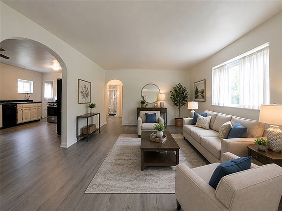 3rd image of 4818 Josephine Dr
