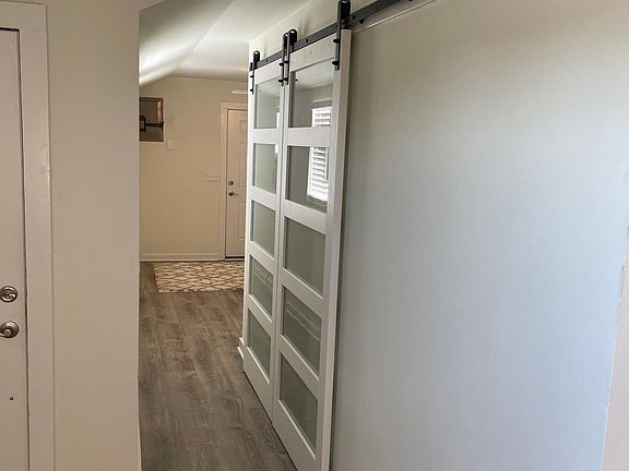 5th image of 5615 Birchman Ave #B