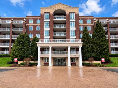7081 W Touhy Ave APT 410, Niles, IL, 60714