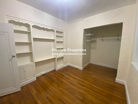 5th image of 1945 Commonwealth Ave APT 1P