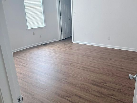 3rd image of 213 W 30th St
