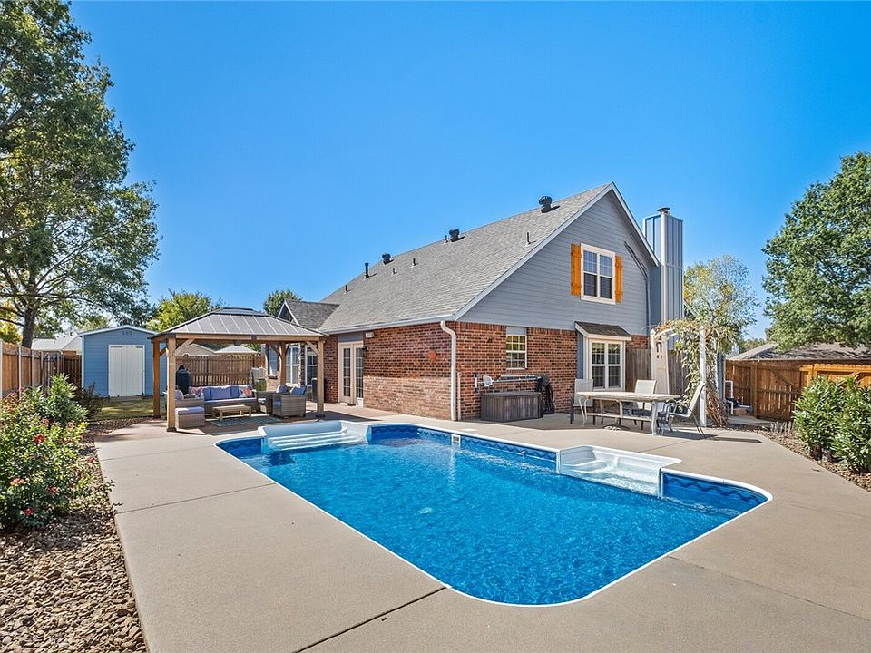 1st image of 2712 Pleasant View Ln