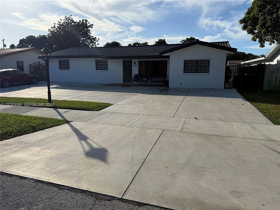 1st image of 10812 SW 33rd St