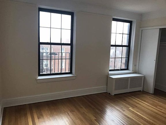 2nd image of 3707 147th St APT 5N