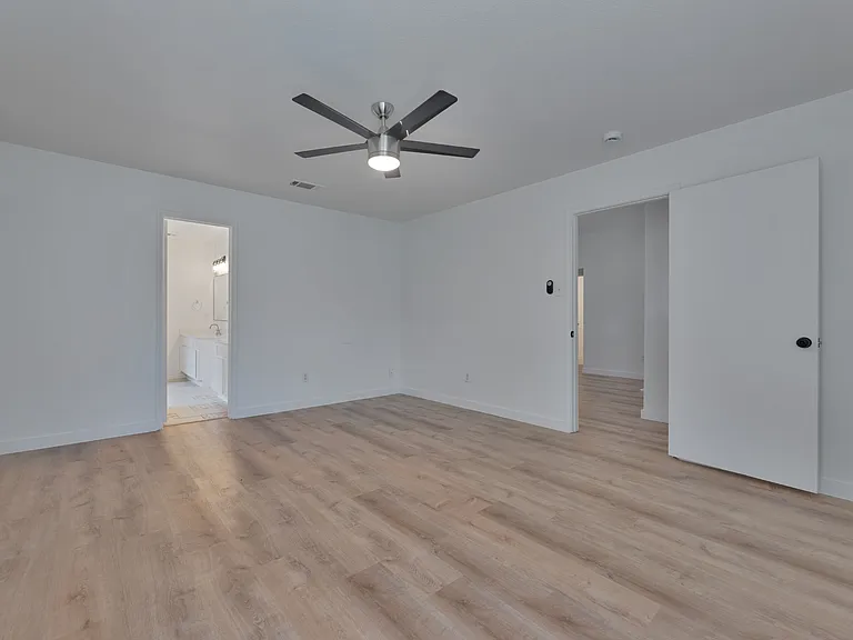 8022 Genesis Dr — Photo 5