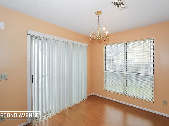 4th image of 903 Kilkenny Cir