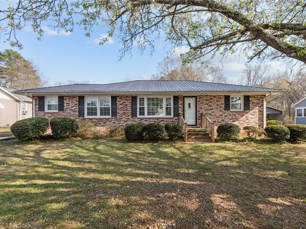 111 Wiles St, Iva, SC 29655