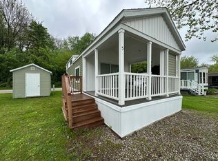 25800 Haas Rd #V, New Hudson, MI 48165