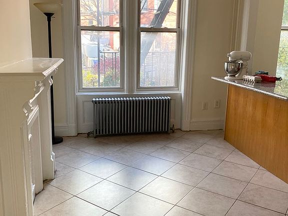 4th image of 23 Saint Marks Ave #3