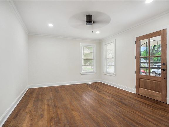 5th image of 3715 Mayflower Ave