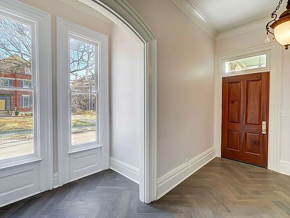 5th image of 2701 Cleinview Ave #1